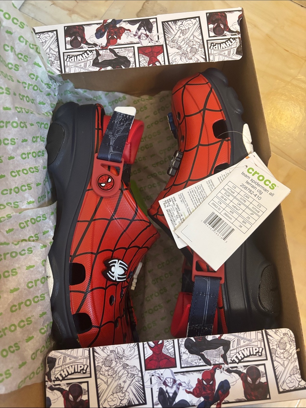 CROCS Team Spiderman all terrain clog - Picture 3 of 4